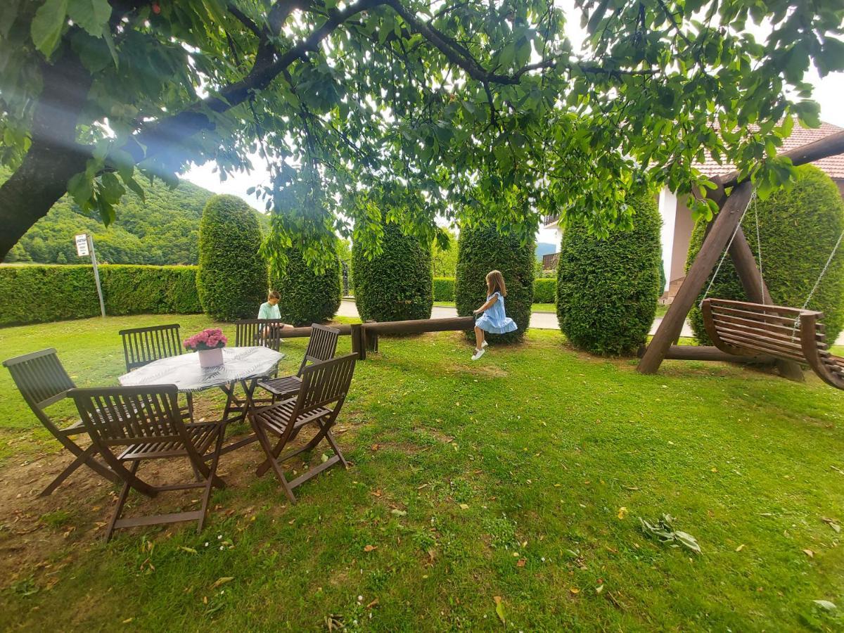 Guest House Gacka Rogic Otočac 外观 照片